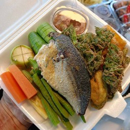 ชุดข้าวน้ำพริกกะปิปลาทู