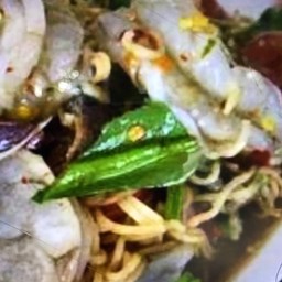 ตำมาม่ากุ้งสดปลาร้า