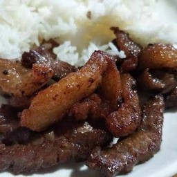 ข้าวเนื้อแดดเดียวทอดติดมัน