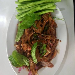 น้ำตกหมูค่ะแซ่บๆ