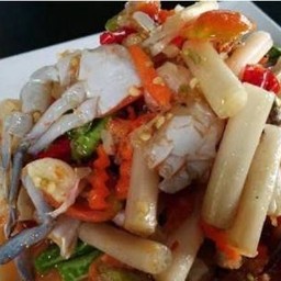 ตำไหลบัวปูม้าลาวใส่เม็ดกฐินมะเขือเปราะ