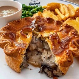 CHICKEN & MUSHROOM PIE, CHIPS, PEAS & GRAVY