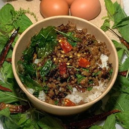 กะเพราสมศักดิ์ (โคขุนพริกแห้ง) ฝากร้านน้องใหม่ด้วยนะค้าบ
