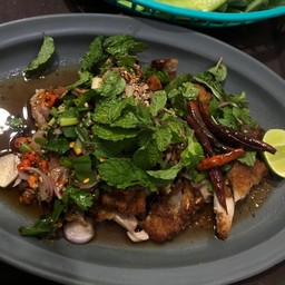 น้ำตกไก่ทอด