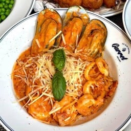 SEAFOOD PINK VODKA SAUCE