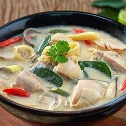 ต้มข่าไก่