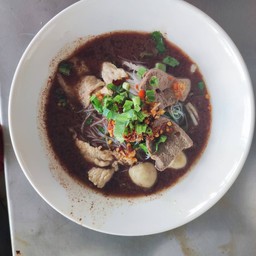ก๋วยเตี๋ยวเรืออยุธยา เรือแท้ กรุงศรี  ปากซอยเทพกุญชร 28