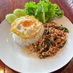 ครัวคุณย่า กะเพรา อาหารตามสั่ง (Grandma’ s Kaprao)