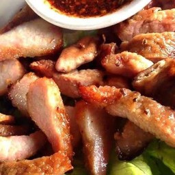 คอหมูย่าง