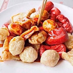 ลูกชิ้นรวมทอด