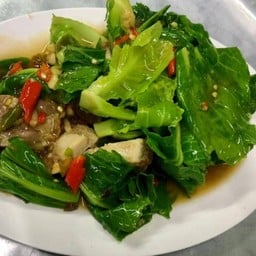 แขนงหมูกรอบ