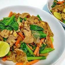 ก๋วยเตี๋ยวผัดซีอี๊วรวมมิตร