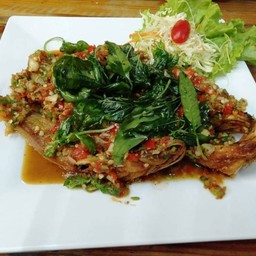 ปลาเนื้ออ่อนราดพริก