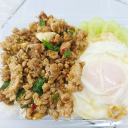 ข้าวผัดกระเพราหมูสับ