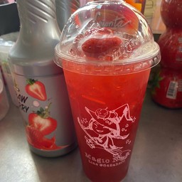 ชาสตรอเบอร์รี่เย็น Iced Strawberry Tea