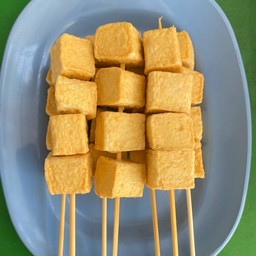 ลูกชิ้นทอด-นึ่ง ข้าง ธกส.