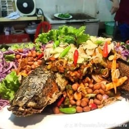 ปลาช่อนทอดลุยสวน