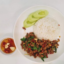 กะเพราแหนม