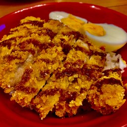 ข้าวไก่ทอดซอสญี่ปุ่น ไข่ต้ม