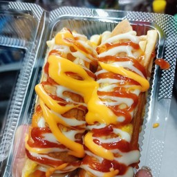 แป้งแพนเค้กฮอทดอกทั้งอันมี2ชิ้น+ไข่ราดซอสรวม4ซอส