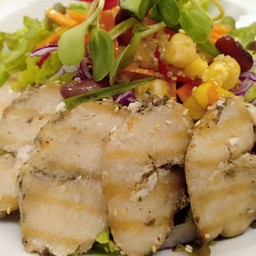 สลัดไก่อบ