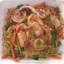 มาม่าผัดขี้เมาทะเล