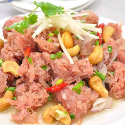 ยำแหนมสดรสเด็ด - Thai Spicy Sour Pork Salad