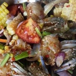 ยำข้าวโพดปูม้าใส่น้ำปลาร้า