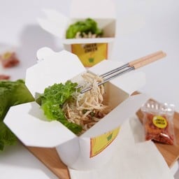 cheekcheek เส้นหมี่ไก่ฉีก สาขาสุขุมวิท50