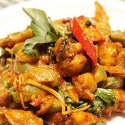 ผัดเผ็ดกบ