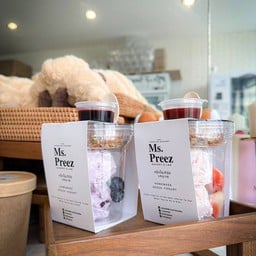 กรีกโยเกิร์ตถ้วบพร้อมทาน - รสสตอเบอร์รี่