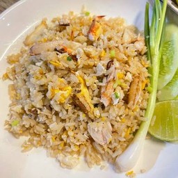 ข้าวผัดปูพิเศษ