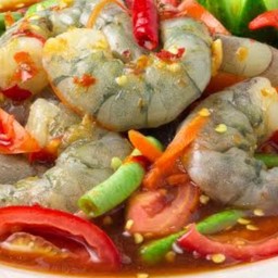 ยำกุ้งสด