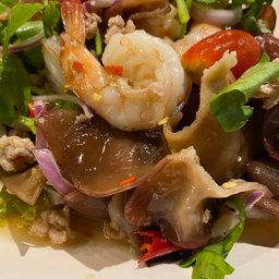 ยำเห็ดหูหนู