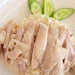 ข้าวมันไก่วัดดวง(เจ้าเก่าย้ายมาจากหน้าเซเว่นไวส์สยาม)) ซอยพหล52 แยก9  หมู่บ้านทองสถิตย์485/18
