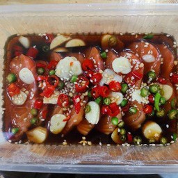 แซลมอนดอง