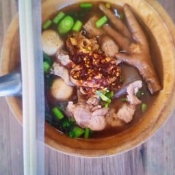 ก๋วยเตี๋ยวเรือชามไม้ สาขาสี่แยกเทศบาลตำบลบ้านเป็ด