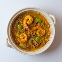 แกงคั่วกุ้งเห็ดแครง