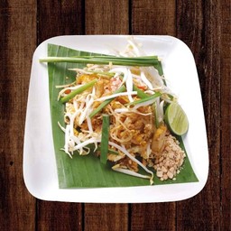 ผัดไทยเส้นจันทร์กุ้งสด