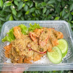 ข้าวไก่กรอบแกงเขียวหวาน