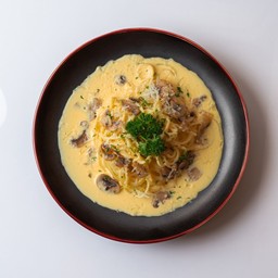 สปาเก็ตตี้คาโบนาร่ากุ้ง