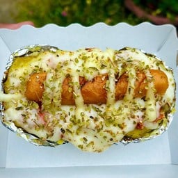 มันฝรั่งย่างชีสหน้าใส้กรอก