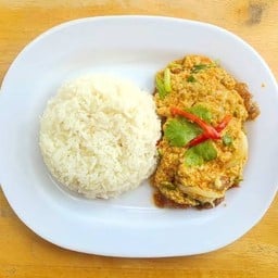 ข้าวไก่ผัดผงกะหรี่