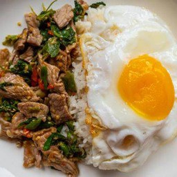 ข้าวกระเพราเนื้อ
