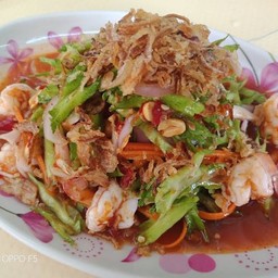 ยำถั่วพลูกุ้งลวก
