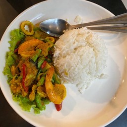 Seafood/Beef/Chicken Curry Rice With Fried Egg