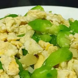 บวบผัดไข่