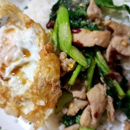 ผัดคะน้า +ข้าวหอมมะลินุ่มๆ