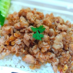 หมูสับผัดกระเทียม (ราดข้าว)