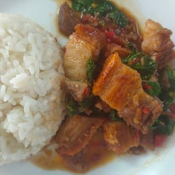 ข้าวกระเพราหมูกรอบ